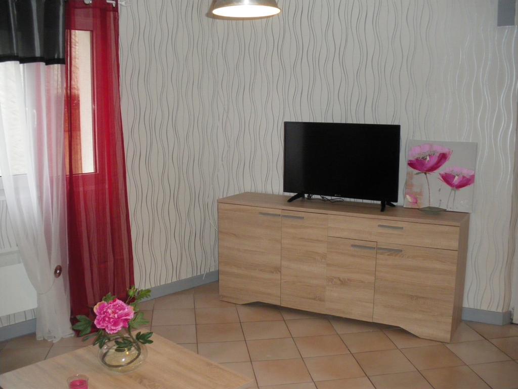 Au Pied De La Roche Apartment ภายนอก รูปภาพ