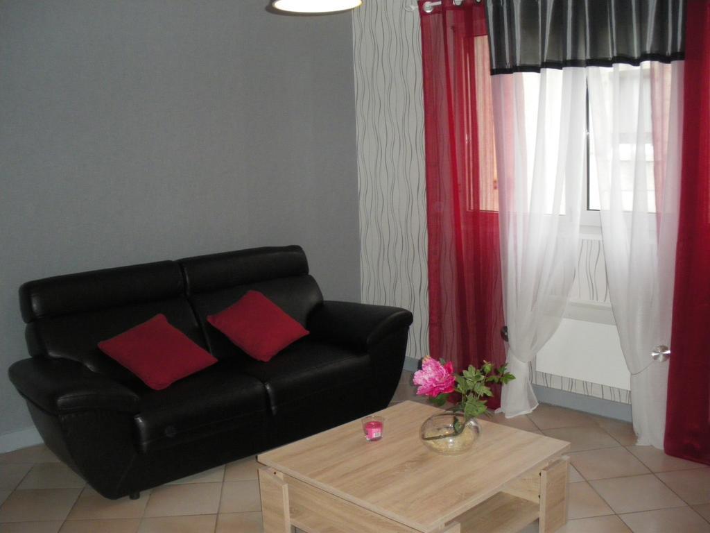 Au Pied De La Roche Apartment ภายนอก รูปภาพ