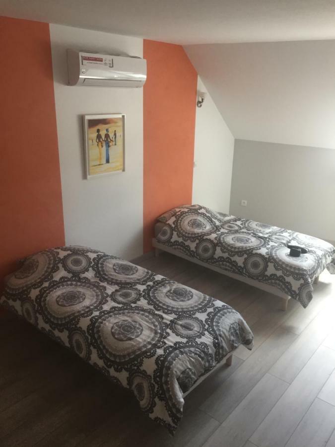 Au Pied De La Roche Apartment ภายนอก รูปภาพ