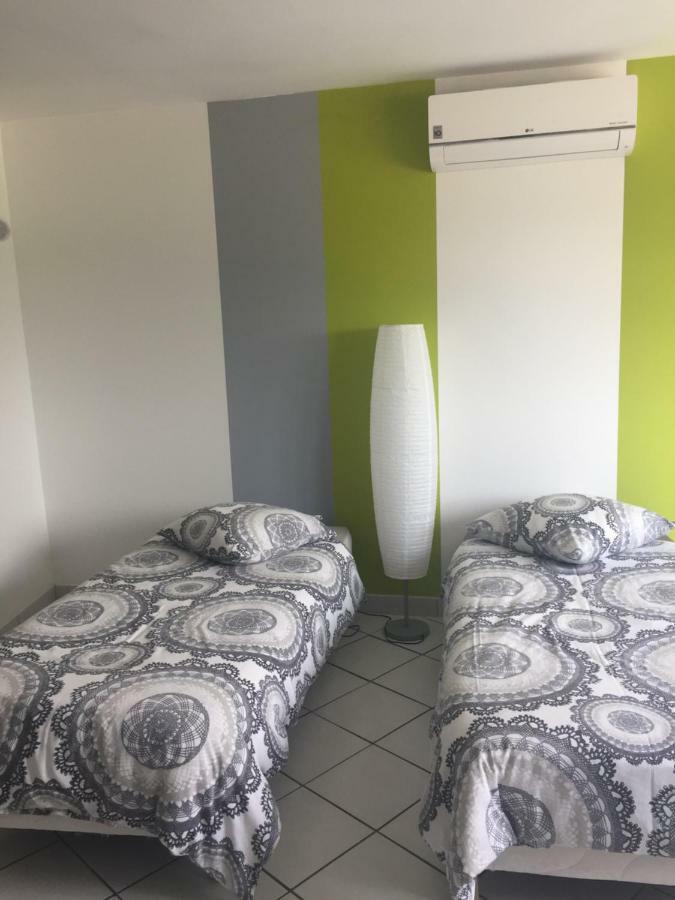 Au Pied De La Roche Apartment ภายนอก รูปภาพ